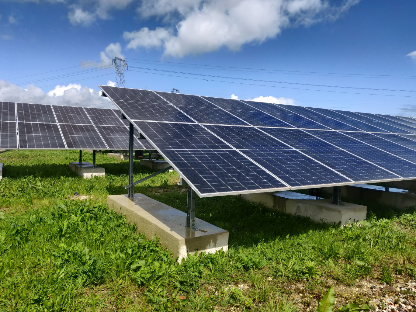 La centrale solaire Vauvoix s’étend sur 18 hectares et compte 20 000 panneaux photovoltaïques. (c)Aletheia Press/DLP