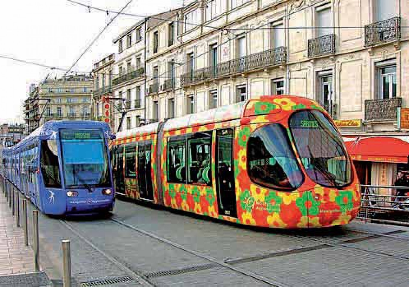A Montpellier par exemple, le tramway aux wagons colorés est déjà devenu célèbre.