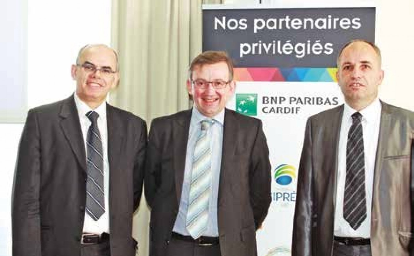 Bruno Chrétien, Frédéric Tilly et Dominique Caron ont un sourire de façade… 