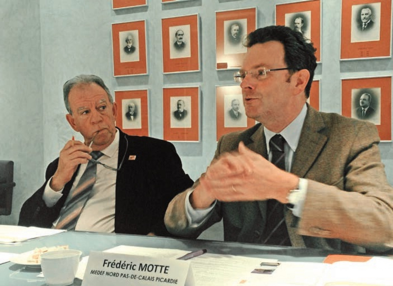 Jacques Vincent (à d.) et Frédéric Motte (à g.) souhaitent que les élus et les entreprises coopèrent davantage pour créer de l’emploi.