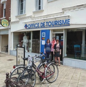 Les trois guides de l’office de tourisme Haute-Somme.