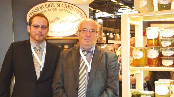 Simon et Éric Van Oost ont présenté leurs produits phares, comme le potjevleesch, et leur dernière production : le gâteau battu picard en conserve. 