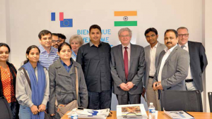 La délégation indienne, en visite dans le centre de formation Proméo à Venette, était emmenée par le professeur Abhishek Mishra, ministre de l'Education professionnelle et du Développement des compétences de l'Uttar Pradesh.