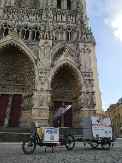 Un vélo livre l'hyper centre d'Amiens