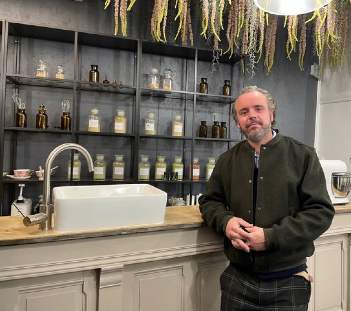 Maxime Colléatte, formateur et développeur des concepts au sein du groupe Max's innove avec Apothic'Hair.