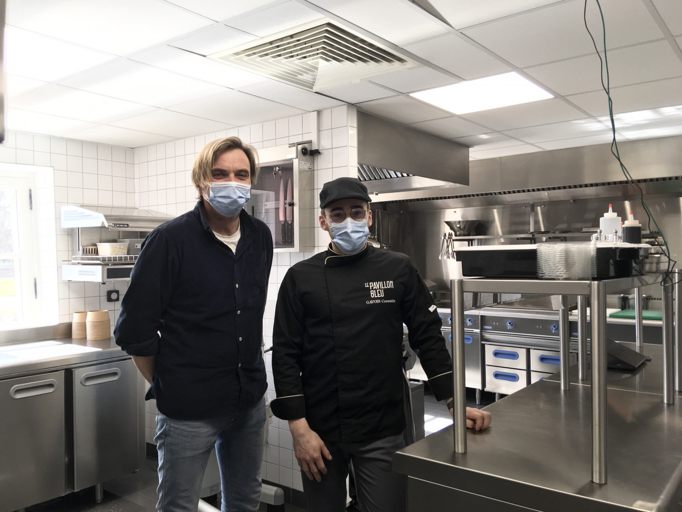 Michaël Odent et Corentin Gavois, chef de cuisine. @Aletheia Press/ DLP