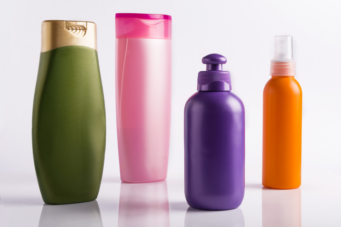 Réduire l'utilisation d'emballages plastiques : un engagement fort de l'industrie de la cosmétique. (c)AdobeStock