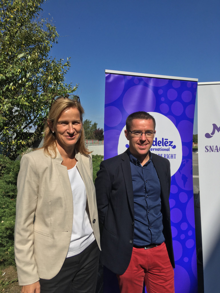 Amélie Vidal-Simi, présidente de Mondelez France et Julien Picart, directeur du site de Jussy. ©Aletheia Press/ DLP