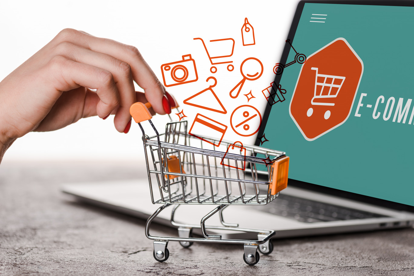 En un an, le e-commerce a connu une progression de près de 25%. (c)AdobeStock