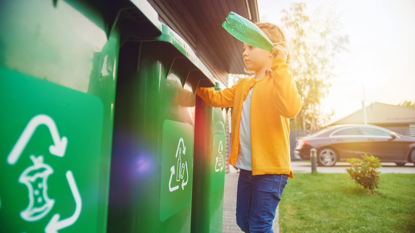 Les bornes de collecte fleurissent dans la région, terre d'innovation en matière de tri et recyclage. (c)AdobeStock