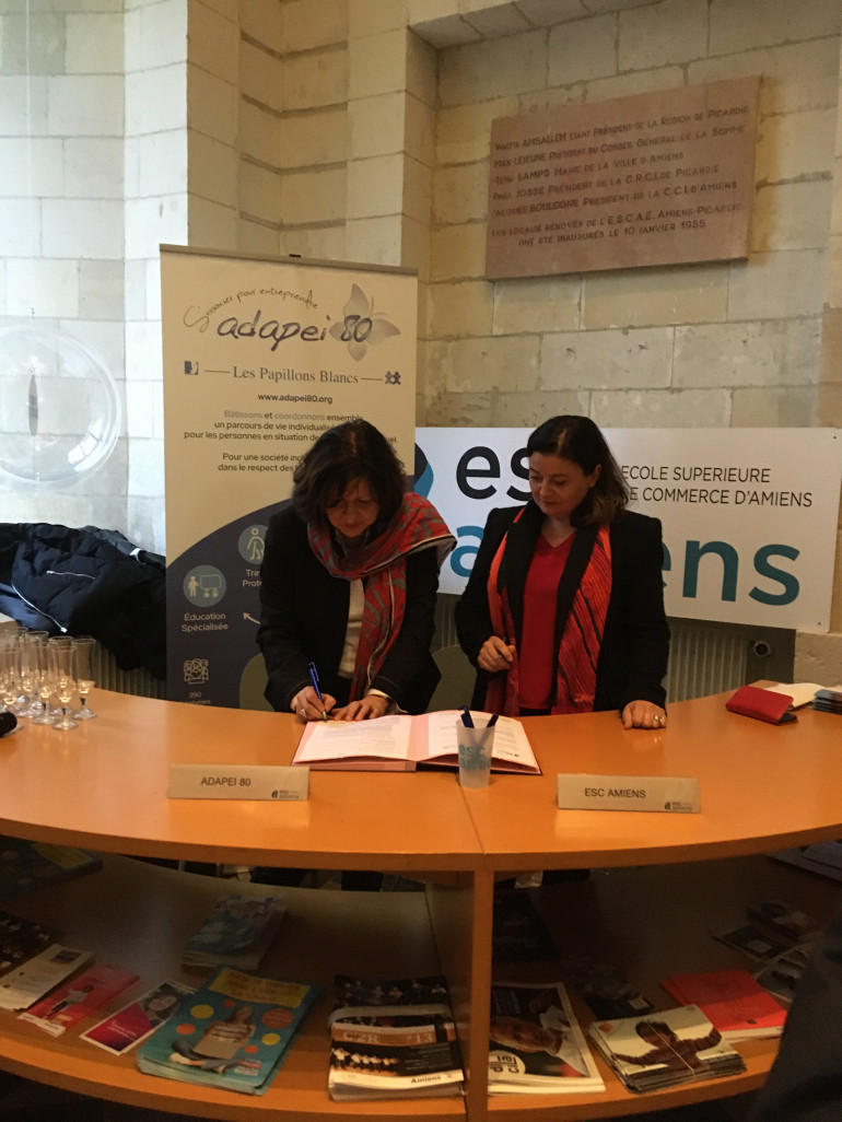 Patricia Malterre et Fany Ruin ont signé une convention-cadre début avril. (c)Aletheia Press/ DLP