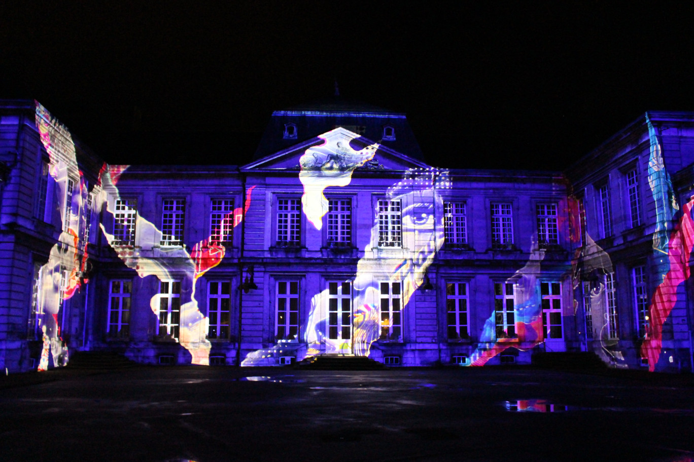 Un acte 1 de Soissons en lumières a déjà eu lieu en amuse-bouche durant les dernières festivités de Noël : des séquences de six minutes projetées notamment sur l'hôtel de ville.