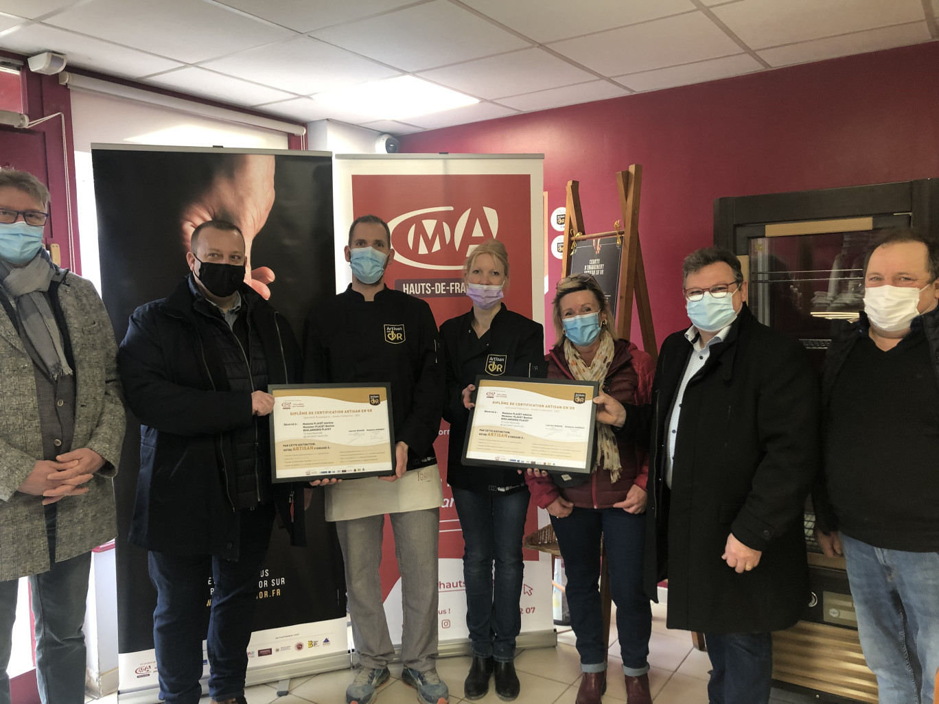 La double certification Artisan en’Or "Boulangerie et pâtisserie" est attribuée aux propriétaires de la boulangerie Placet, Adeline et Bastien Placet, dans la commune de Saint-Sauflieu dans la Somme.