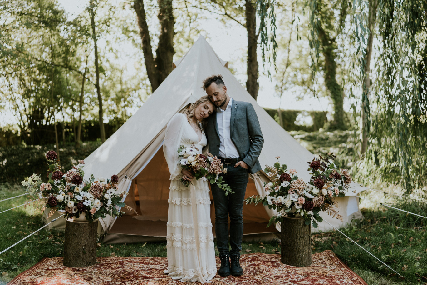 Chaque mariage est un nouveau challenge pour la fleuriste qui offre aux mariés une décoration à leur image. (c)MadameBPhotographie