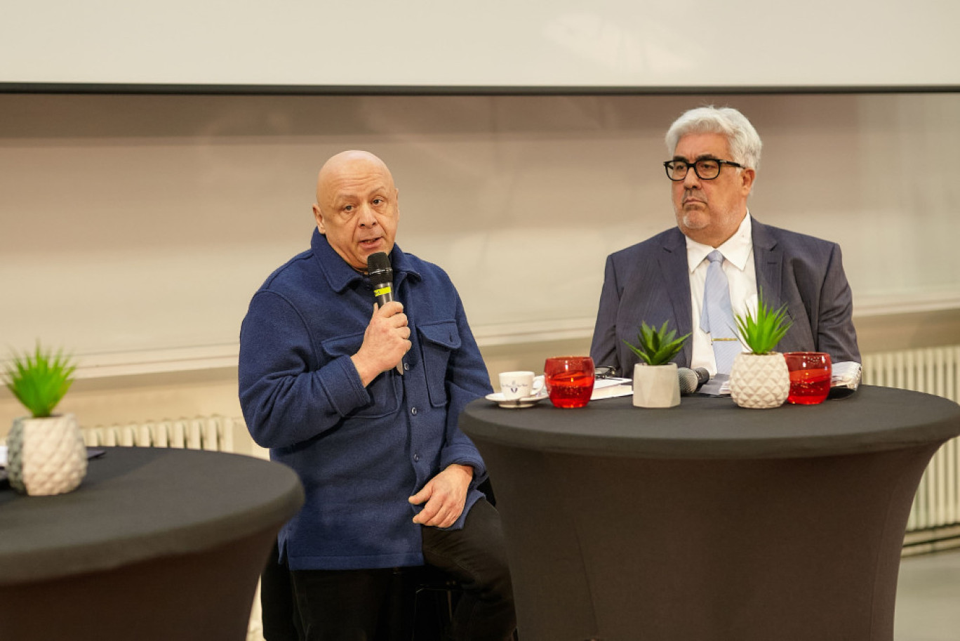 Thierry Marx, président national de l'Umih et Pierre Nouchi, président de l'Umih Hauts-de-France. Le chef étoilé a commencé sa tournée française par Arras, en janvier. ©Lena Heleta