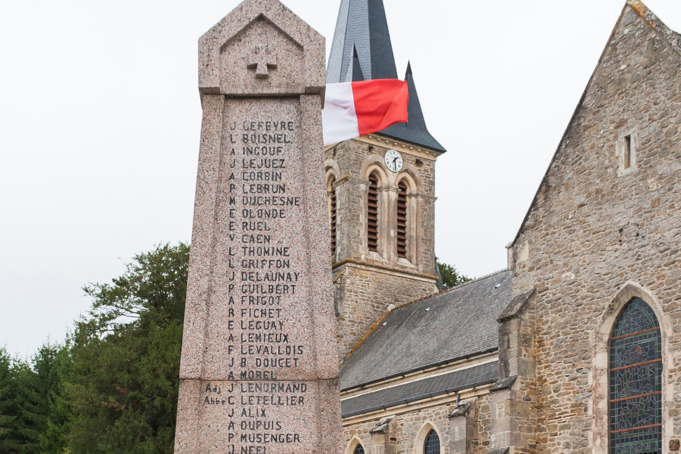 Depuis 2019, 177 communes de la région Hauts-de-France ont pu rénover leurs monuments aux morts. ©Creative Commons/ Andreas F. Borchert