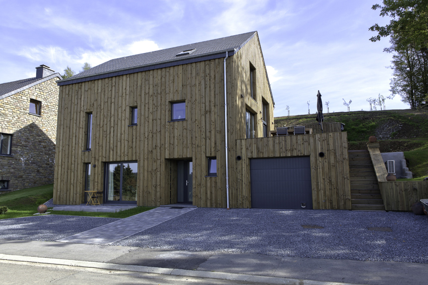 Rien à voir avec la maison des trois petits cochons : la paille est utilisée en isolant de remplissage de caissons ou ossatures en bois. ©CC/ Tournachon