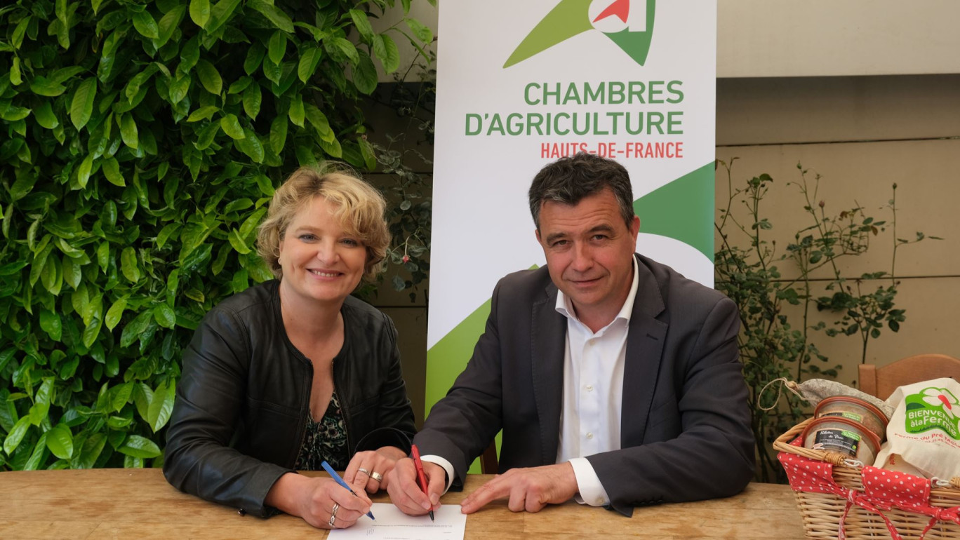 Marie-Sophie Lesne, vice-présidente de la Région Hauts-de-France chargée de l’Agriculture, de l’agroalimentaire et de la pêche, et Laurent Degenne, président de la Chambre régionale d’agriculture Hauts-de-France. ©Chambre d’agriculture Hauts-de-France