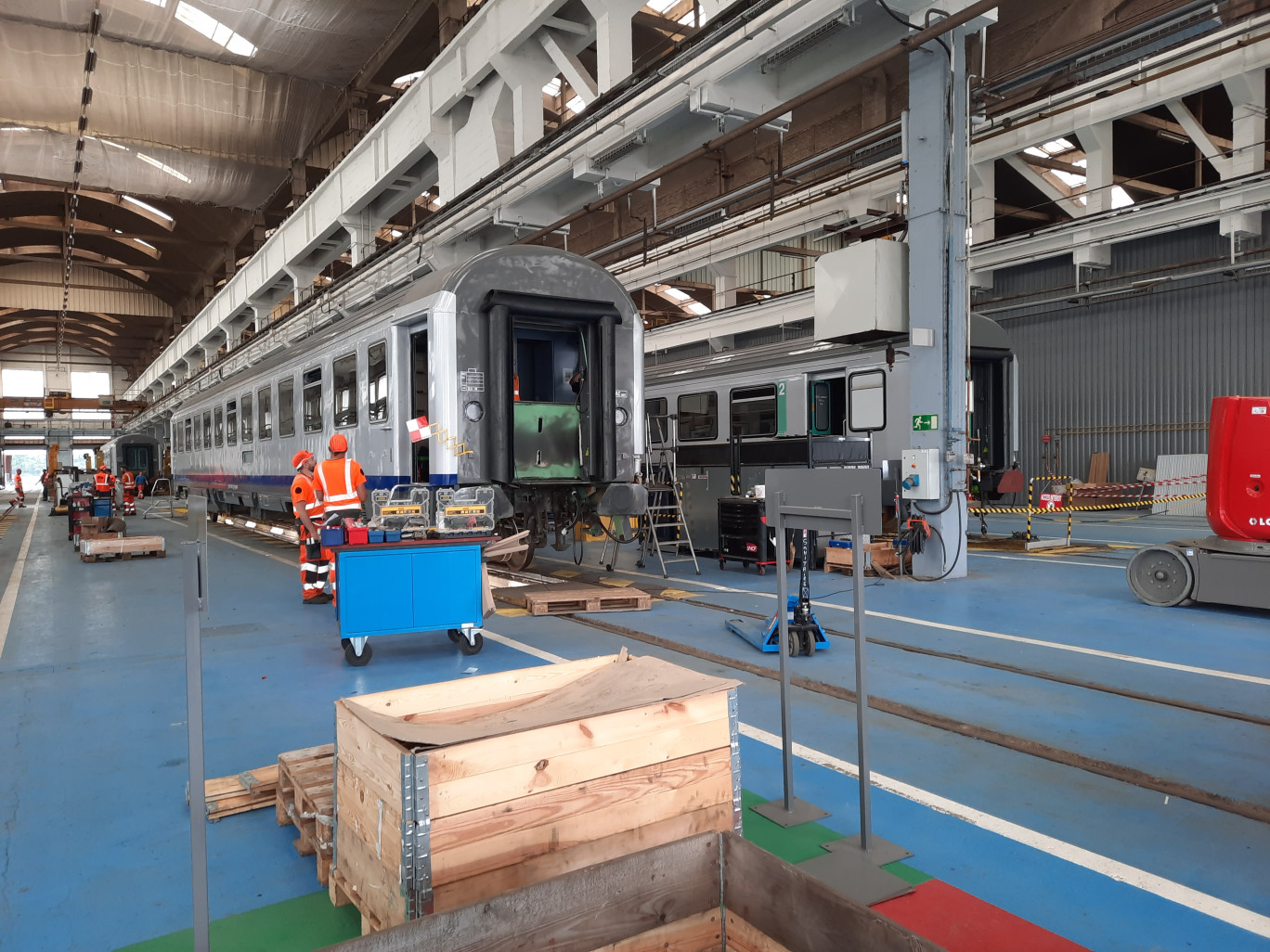 Aujourd’hui, les 275 salariés du Technicentre Industriel Picardie réalisent la maintenance de voitures et non plus due wagons. ©Aletheia Press/ L.Péron