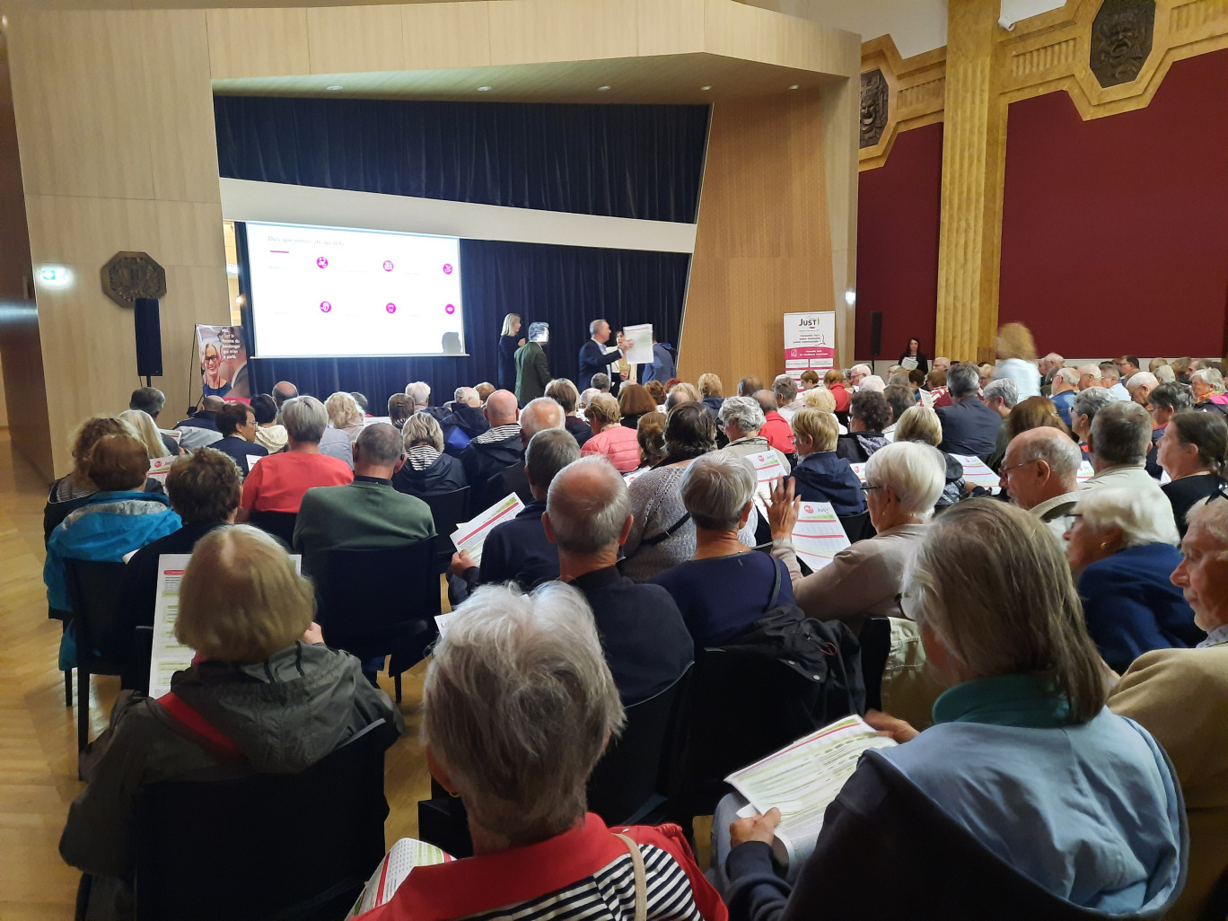 Une centaine de Saint-Quentinois ont assisté à la réunion d’informations sur cette mutuelle communale proposée par la mutuelle Just. ©Aletheia Press/ L.Péron