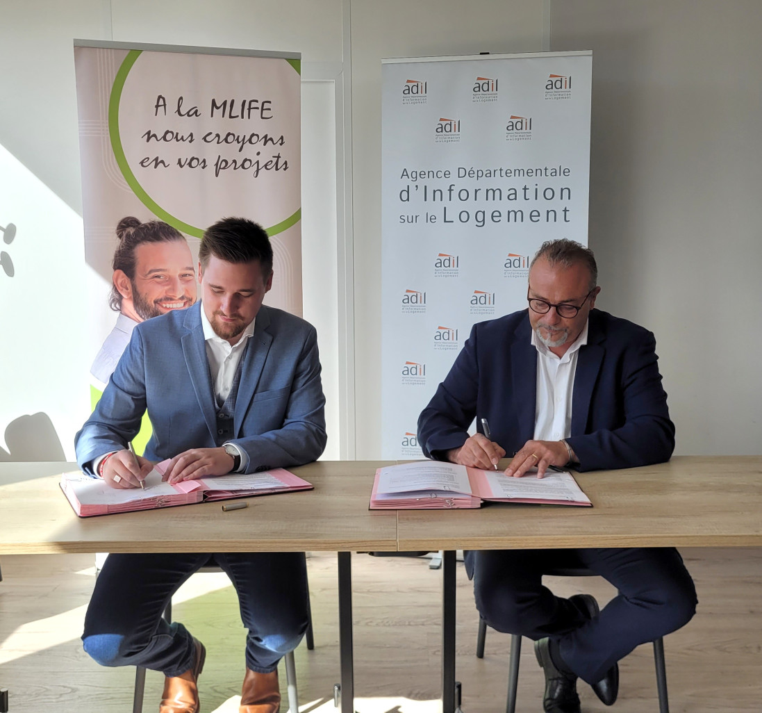 Thomas Lhermitte, président de la MLIFE du Grand Amiénois et Jean Michel Bouchy, président de l’Adil de la Somme ont officialisé la collaboration existante depuis plusieurs années entre les deux structures, au profit des publics jeunes et adultes accompagnés rencontrant des difficultés liées au logement. 