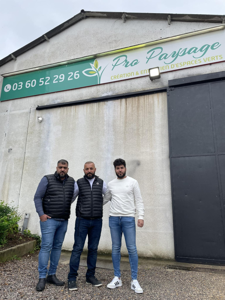 L’entreprise familiale est implantée rue de La Fère à Saint-Quentin. 