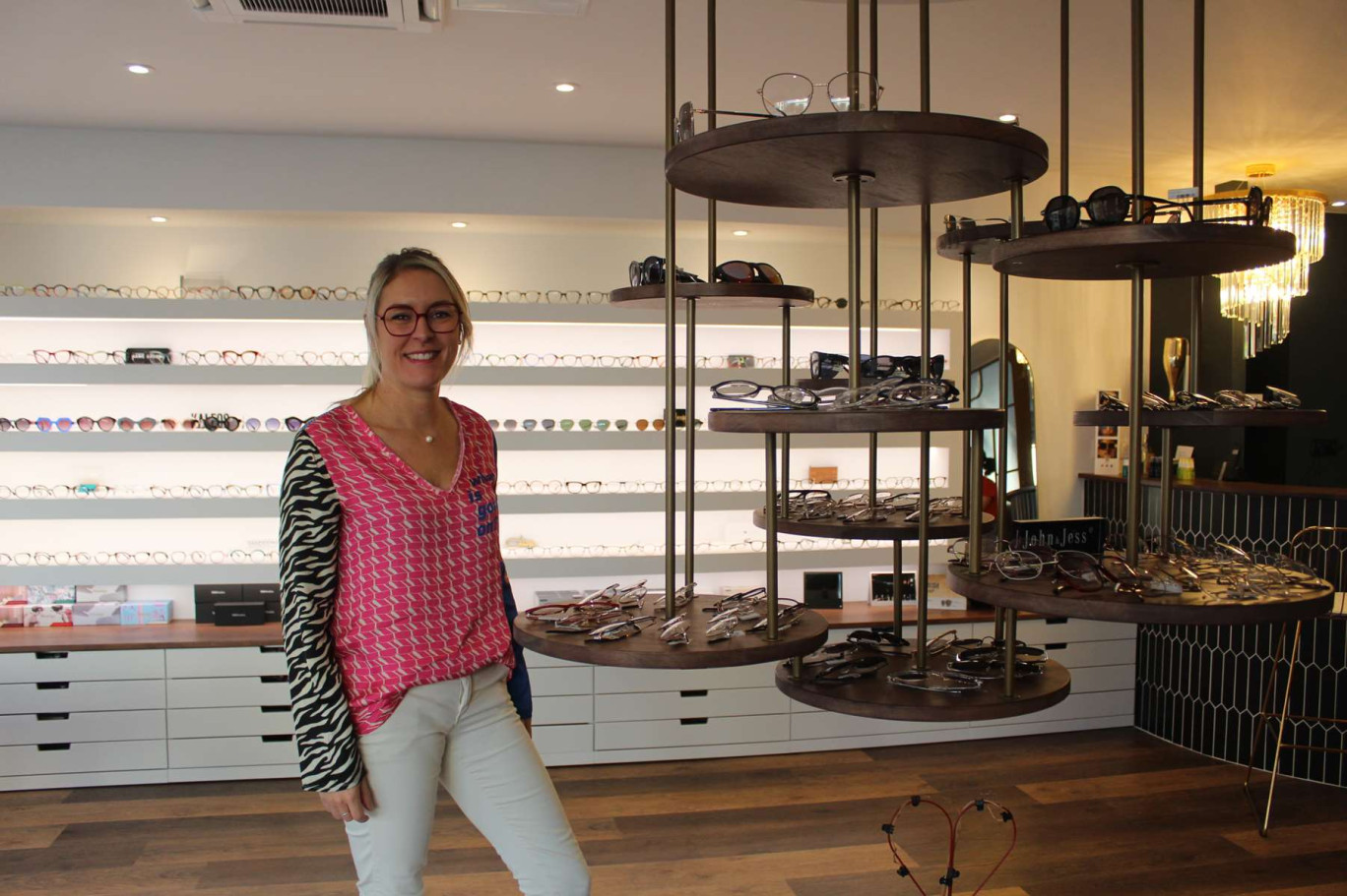 Camille Cléry a ouvert son magasin d'optique Cam & Co en avril dernier à Bruyères-et-Montbérault, près de Laon.