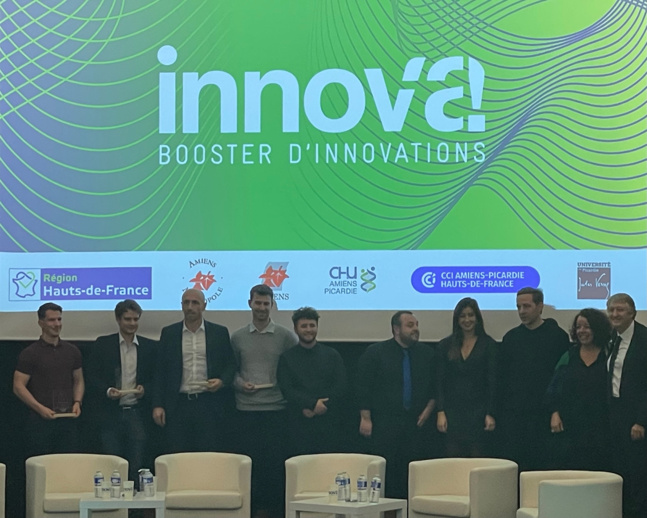 L'équipe d'innov'a qui dévoilait son nouveau nom, sa nouvelle identité graphique et sa nouvelle stratégie, au service des projets innovants.