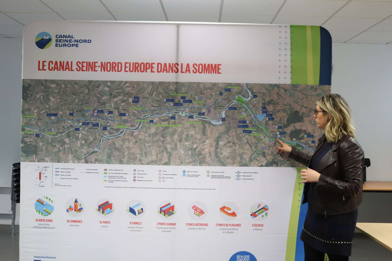 Élody Coffin, directrice du territoire Santerre Haute Somme pour la Société du Canal Seine-Nord Europe.