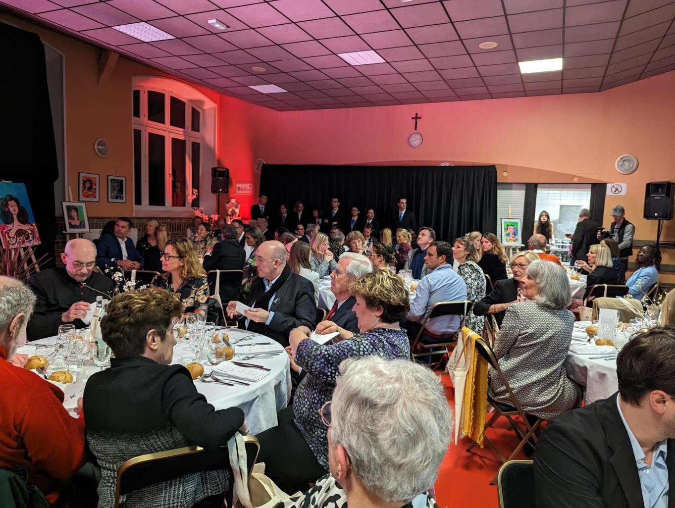 La soirée de gala, organisée le 8 mars dernier, avait permis de récolter des fonds au profit de l'association amiénoise Agena qui vient en aide aux femmes.