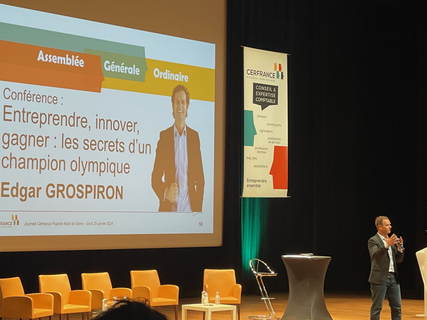 Edgar Grospiron, champion olympique de ski de bosses, conférencier en management et motivation, venu donner une conférence sur comment entreprendre, innover et gagner suite à son expérience dans le monde de la compétition olympique de ski de bosses.