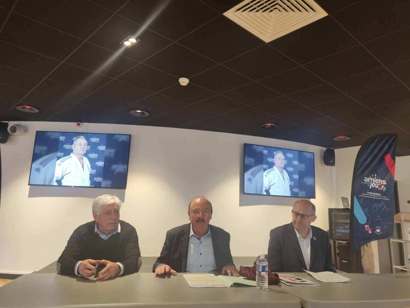 Daniel Leuleu, maire de Vaux-en-Amiénois et conseiller délégué au sport, Alain Gest et Guillaume Duflot (© Aletheia Press / D. La Phung)