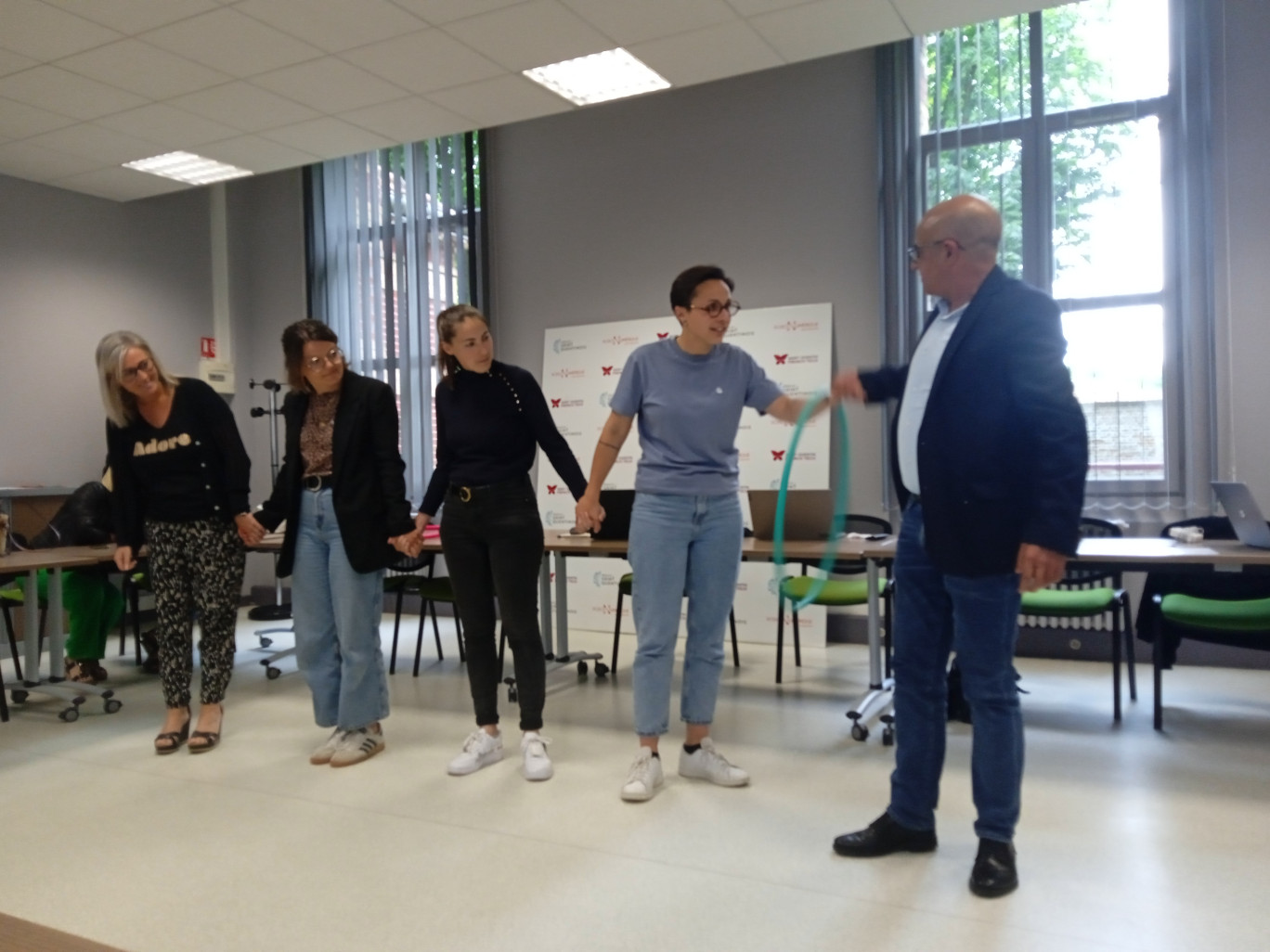 Le jeu du cerceau pour comprendre que la préparation permet de gagner en temps et donc… en efficacité !