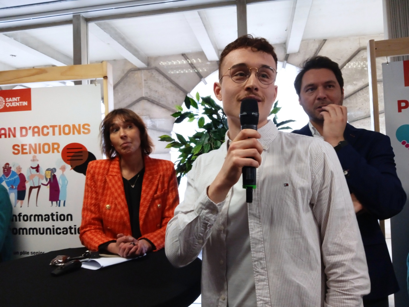 L’équipe en charge d’animer le Pôle seniors est coordonnée par Nathan Gabart.