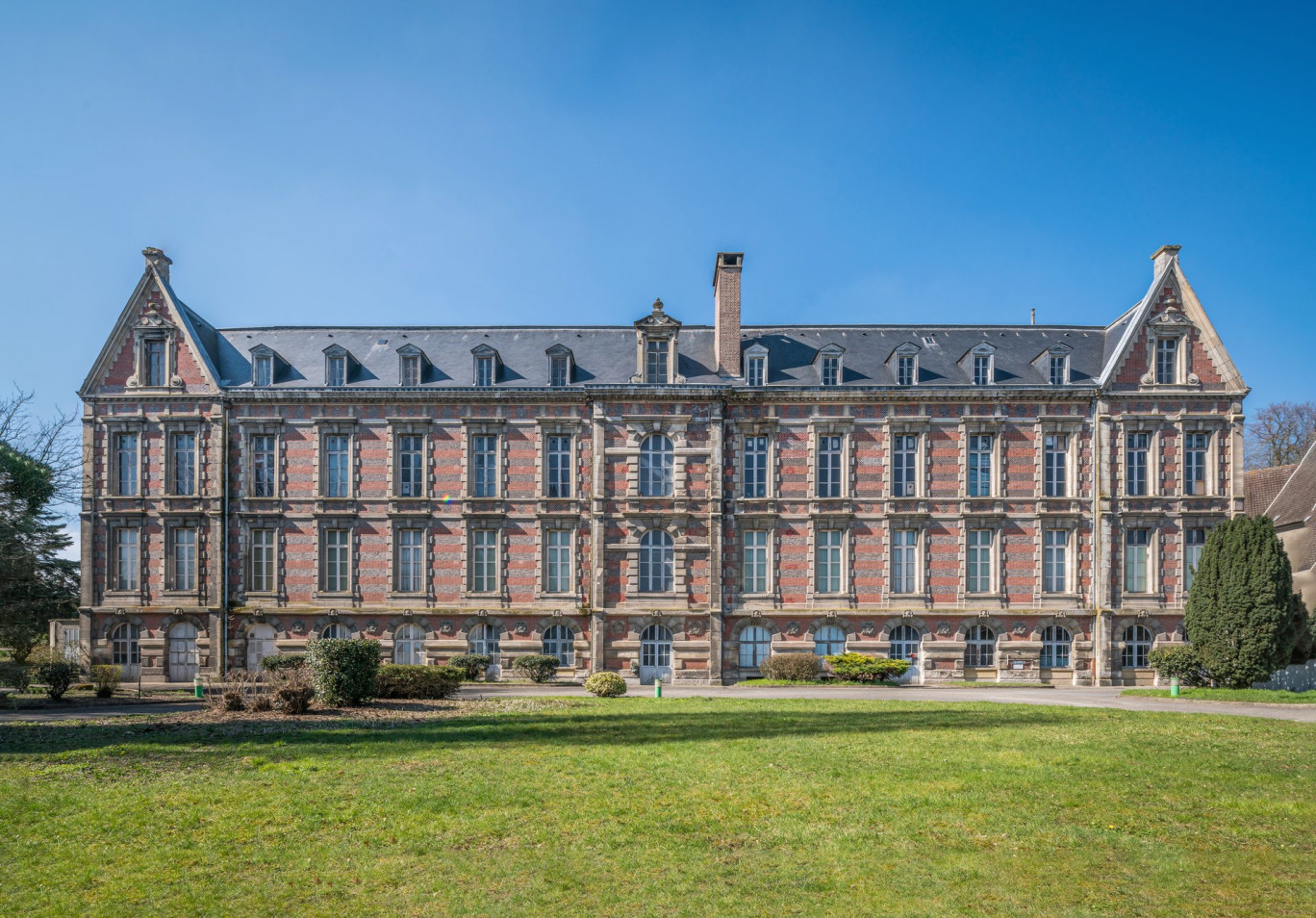 (c) Musée Hôtel-Dieu