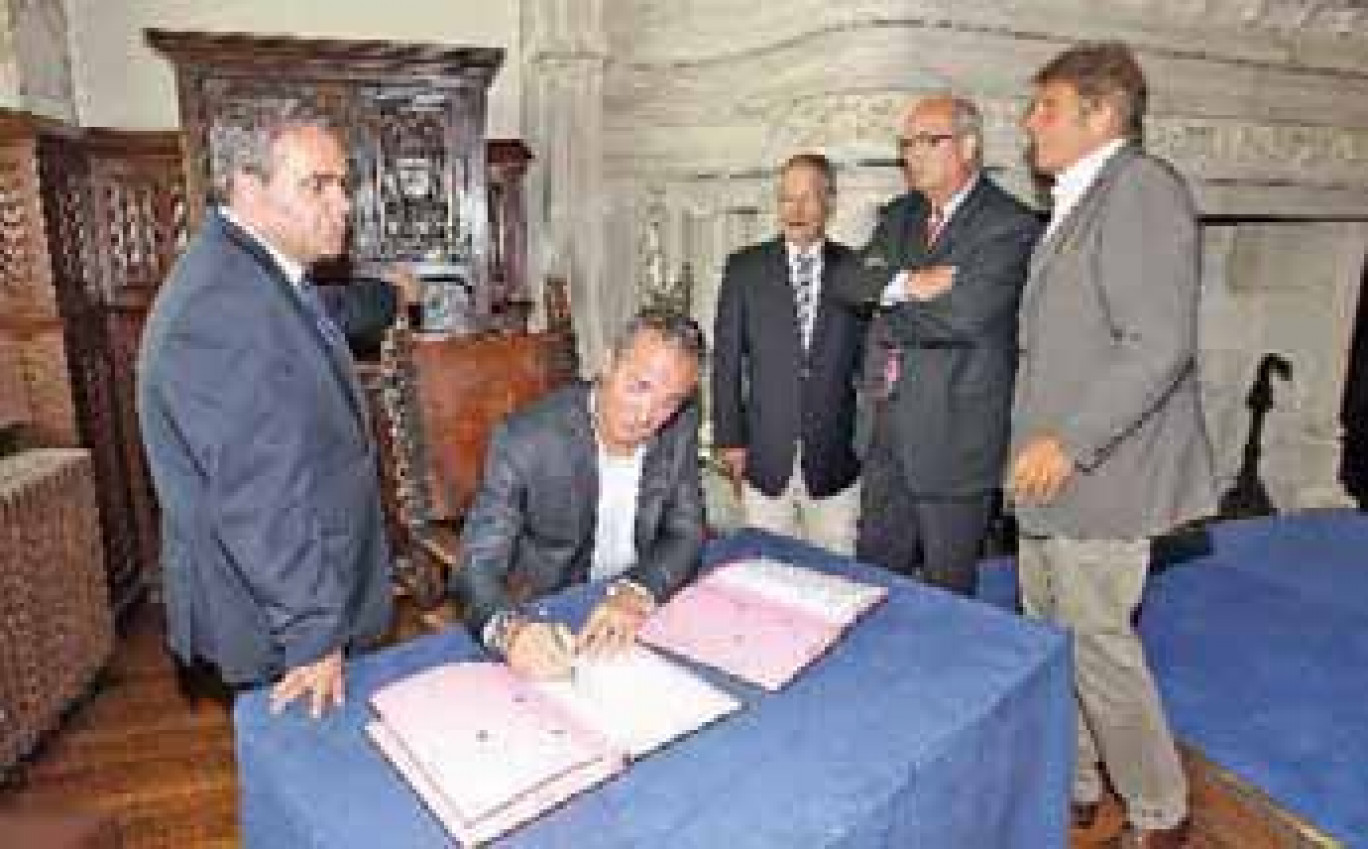 Les deux collectivités saint-quentinoises engagées auprès de l’enseigne de restauration rapide.