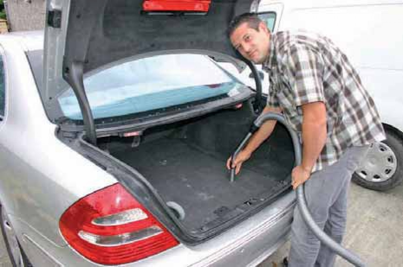 David Besnault a fait de sa passion pour l’automobile son métier.