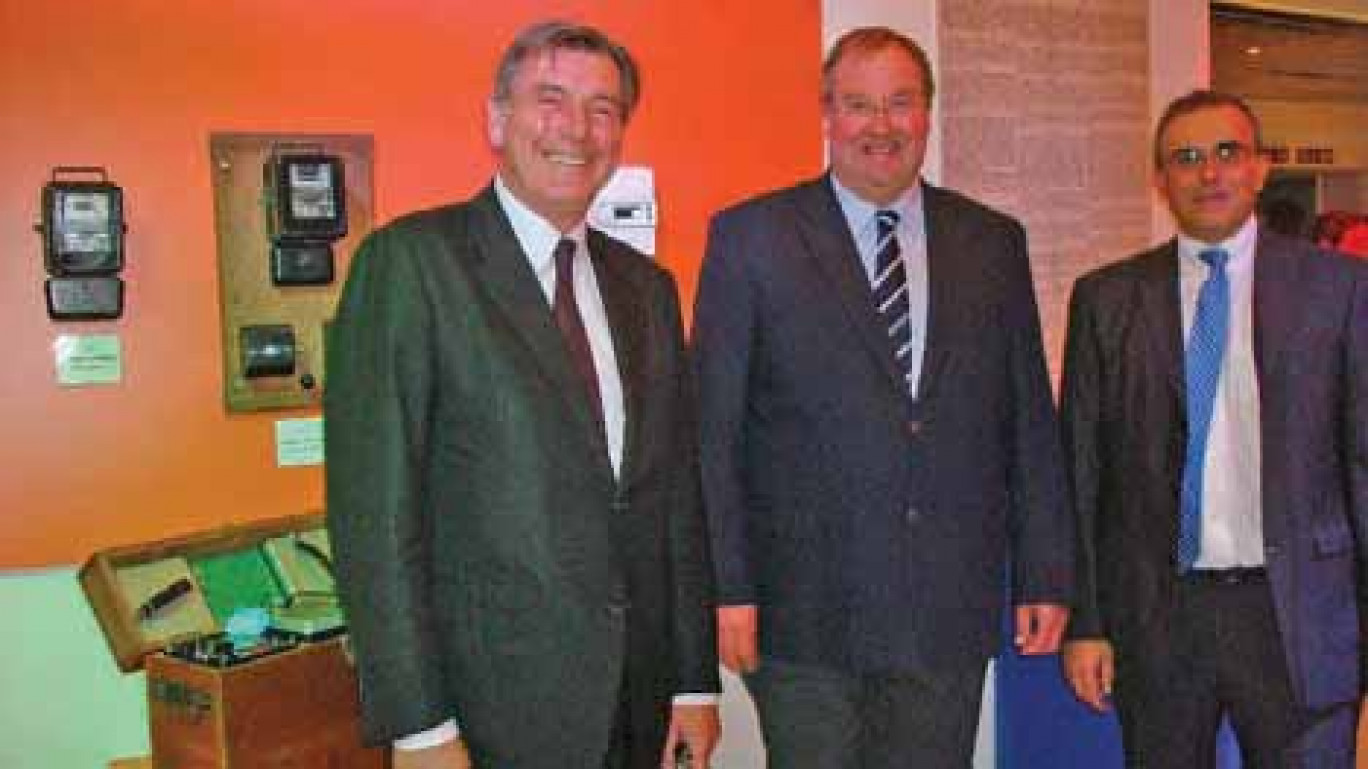 Le sénateur Daniel Dubois, Eric Desrousseaux, Président de la SICAE et Christophe Chauvet DG de la SICAE Somme Cambrésis (de g. à d.)