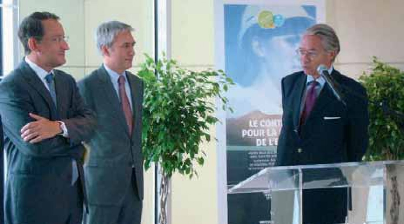 Philippe Maillard, DG de Lyonnaise des Eaux France et Laurent Besse directeur régional en compagnie de Philippe Marini.