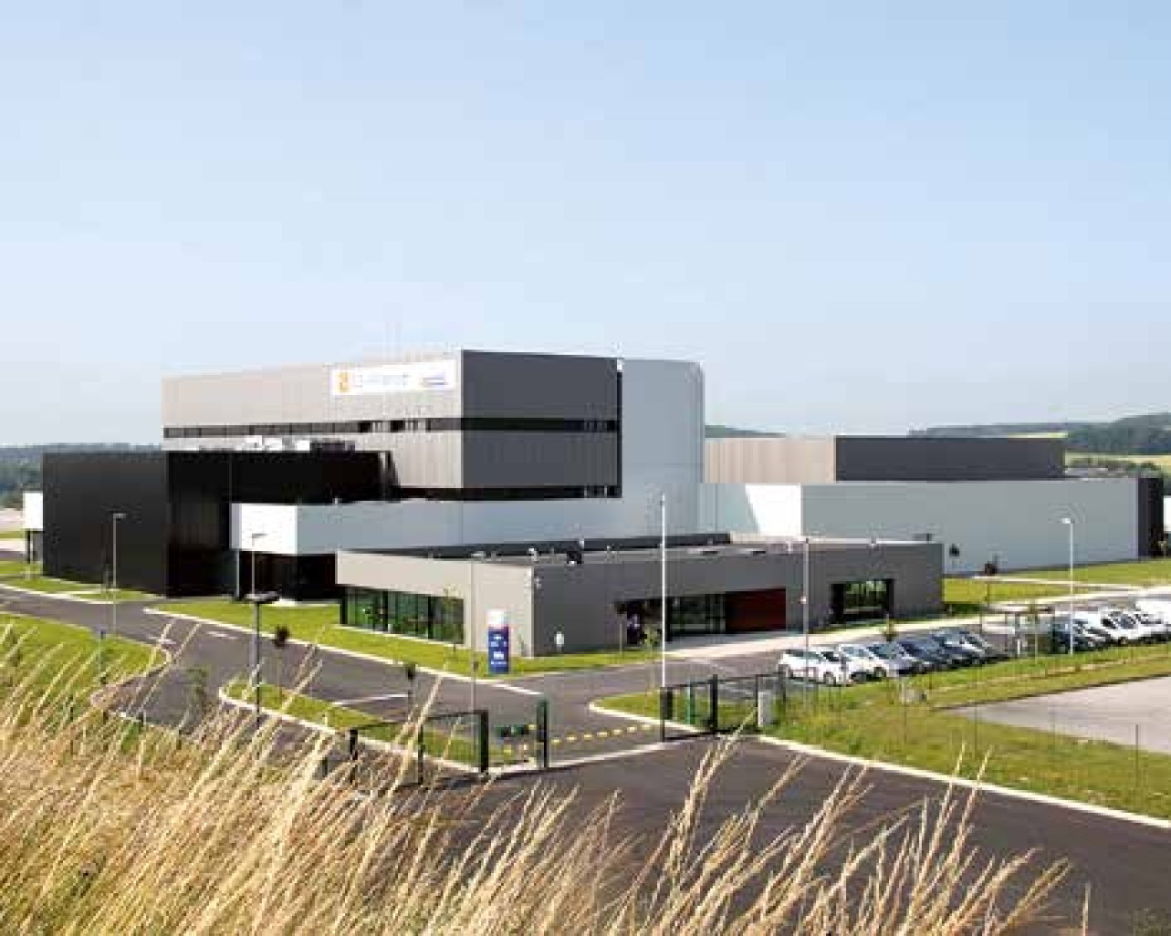 La nouvelle usine de DS-France de 10 200 m2 sur trois niveaux vient d’être inaugurée à Moreuil.