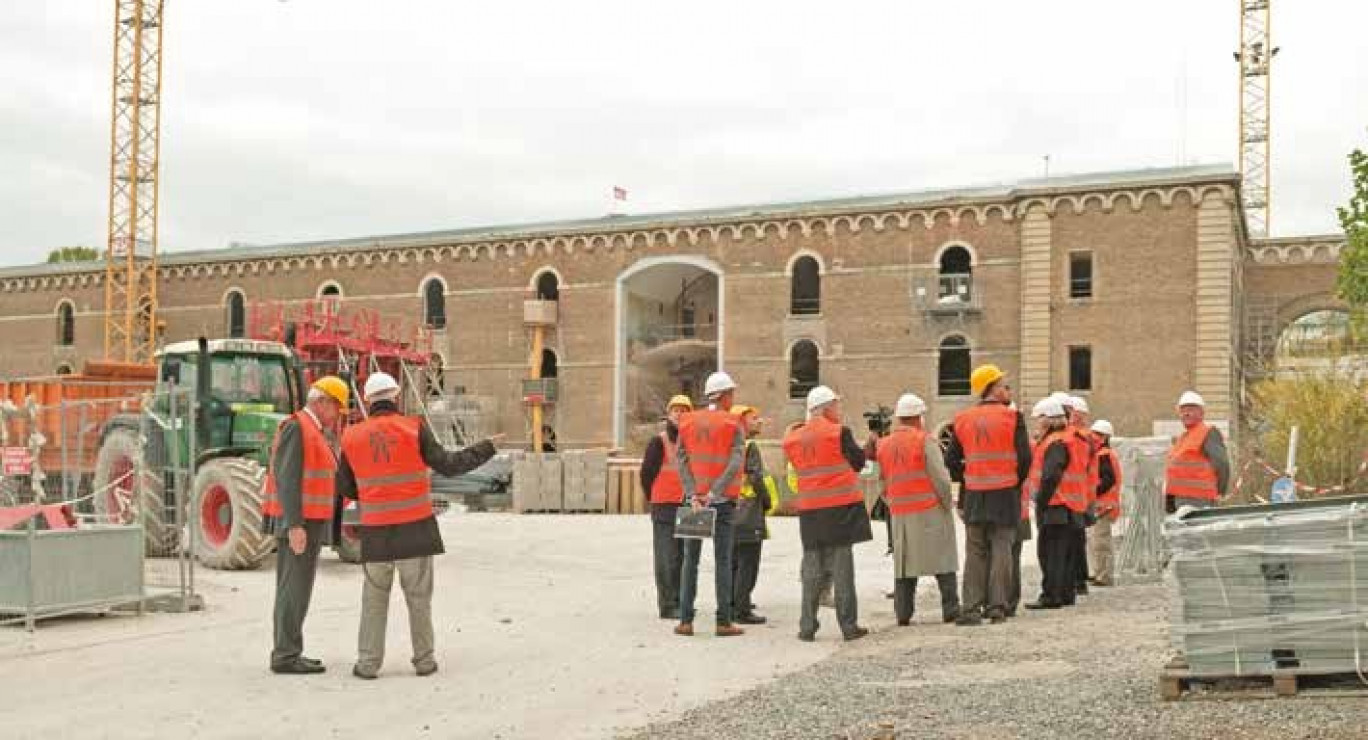 Après avoir disserté sur l'économie circulaire, élus et industriels ont visité le chantier amiénois de la Citadelle. 