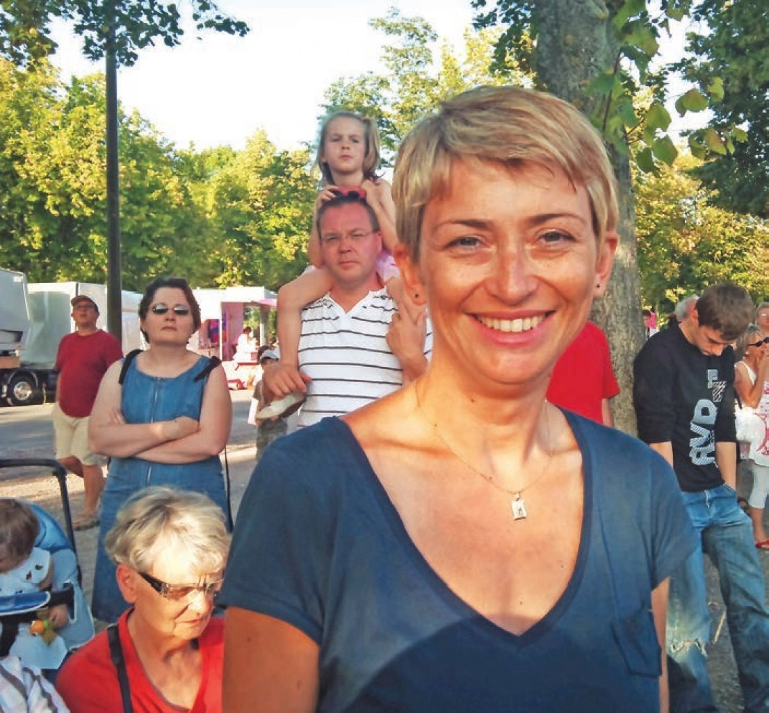 En attendant d'avoir une clientèle et un revenu fixe avec son entreprise, Karine Foltynski collabore avec Yves-Marie Legrand et sa société de courtage en crédit Presse Taux.
