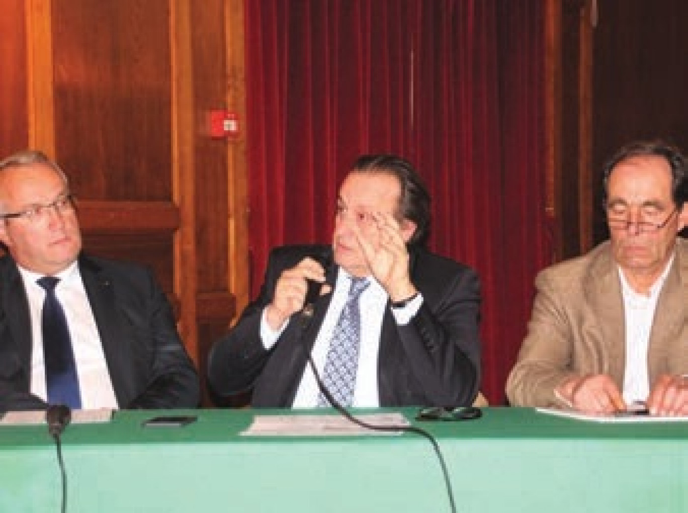 Le SRCE suscite des inquiétudes, et pour la CCI de l’Oise, il n’est pas adapté à la Picardie. (Philippe Enjolras, président de la CCIO, avec à g. Patrick Durussel, de la Chambre de métiers et de l'artisanat de Picardie et Bruno Haas, de la chambre d'agriculture de Picardie).