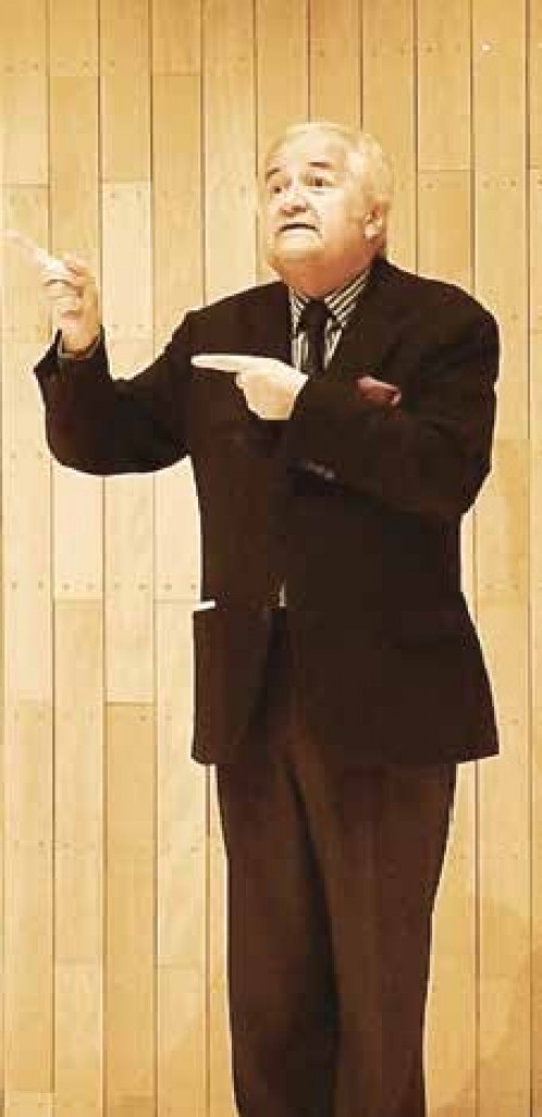 Jacques Mailhot, chansonnier et directeur du théâtre des 2 ânes a apporté une touche d’humour à la soirée.
