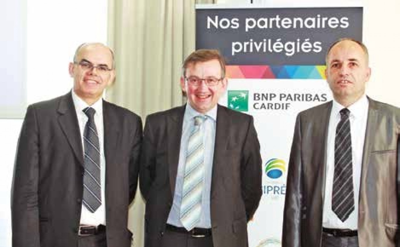Bruno Chrétien, Frédéric Tilly et Dominique Caron ont un sourire de façade…