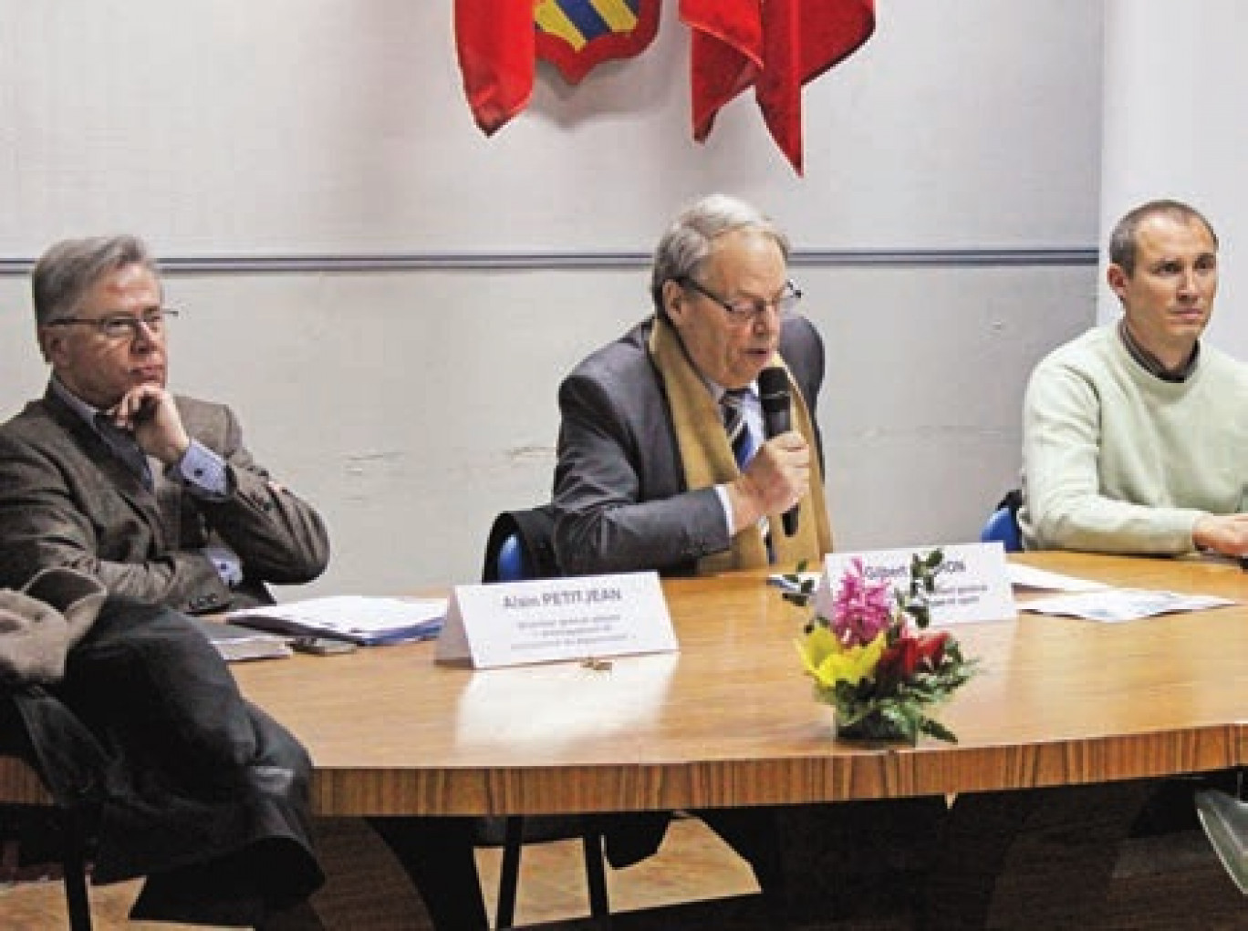 Comme l'a expliqué le vice-président du conseil général de la Somme Gilbert Mathon (au centre), le projet des chasse n'était au début « pas gagné d'avance »...