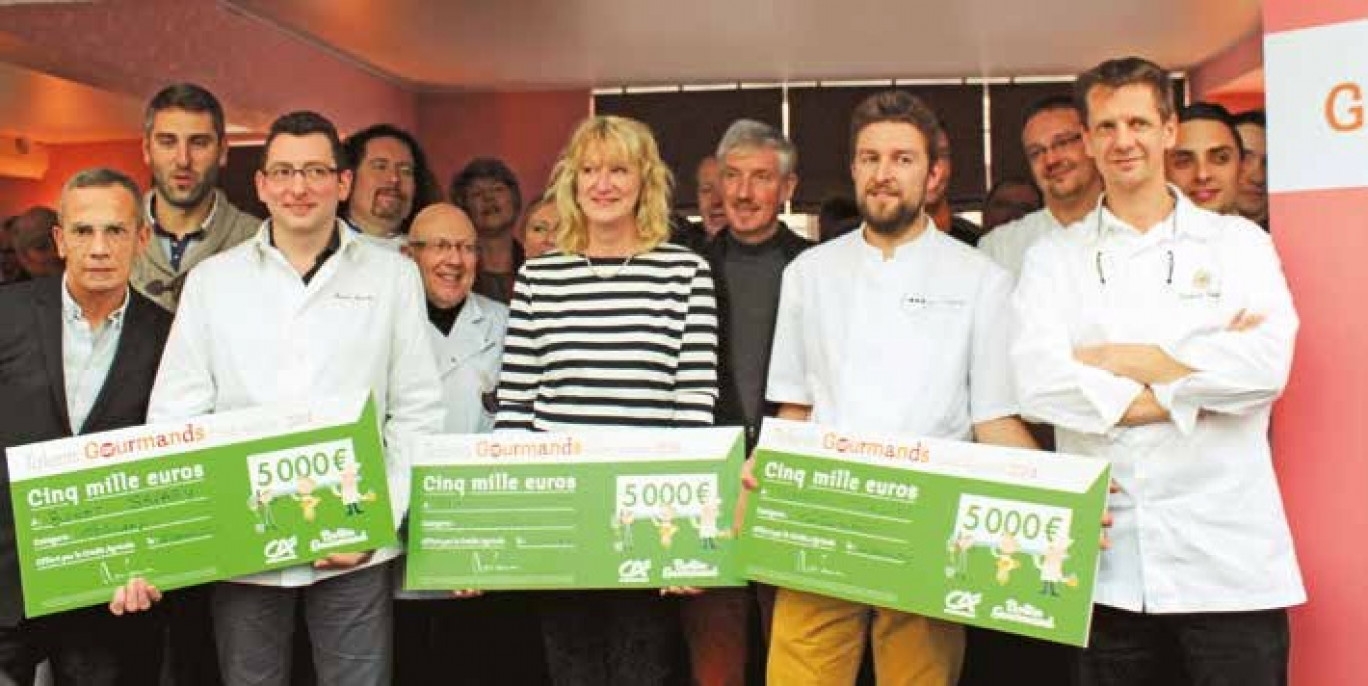 Les lauréats entre le représentant du Bottin Gourmand et Ludovic Colpart