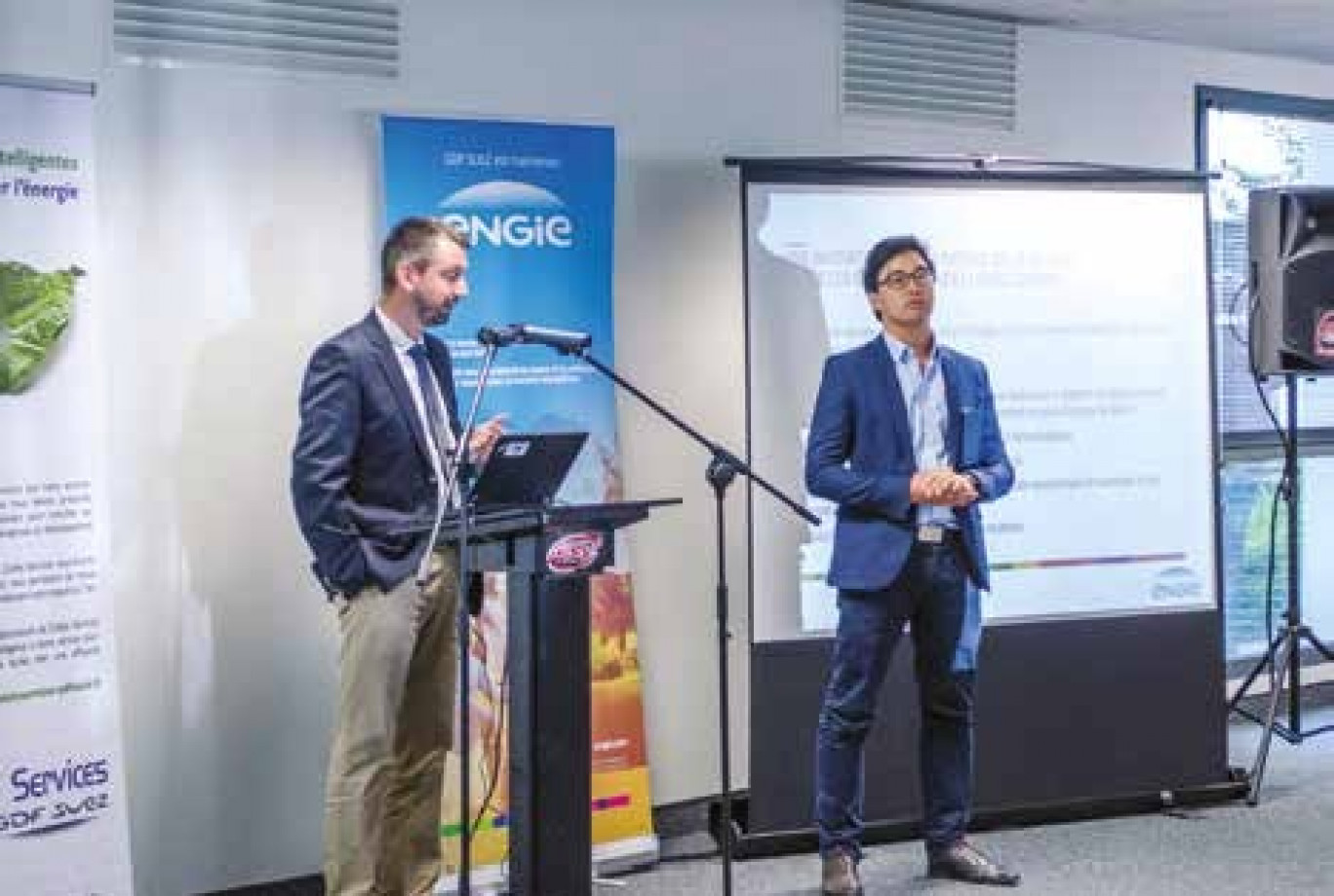 (à d.) Xavier Pruvot souhaitait mettre en avant les atouts d'Engie, comme Liem Cao Thai de NextFlex, au cours de cette matinée.