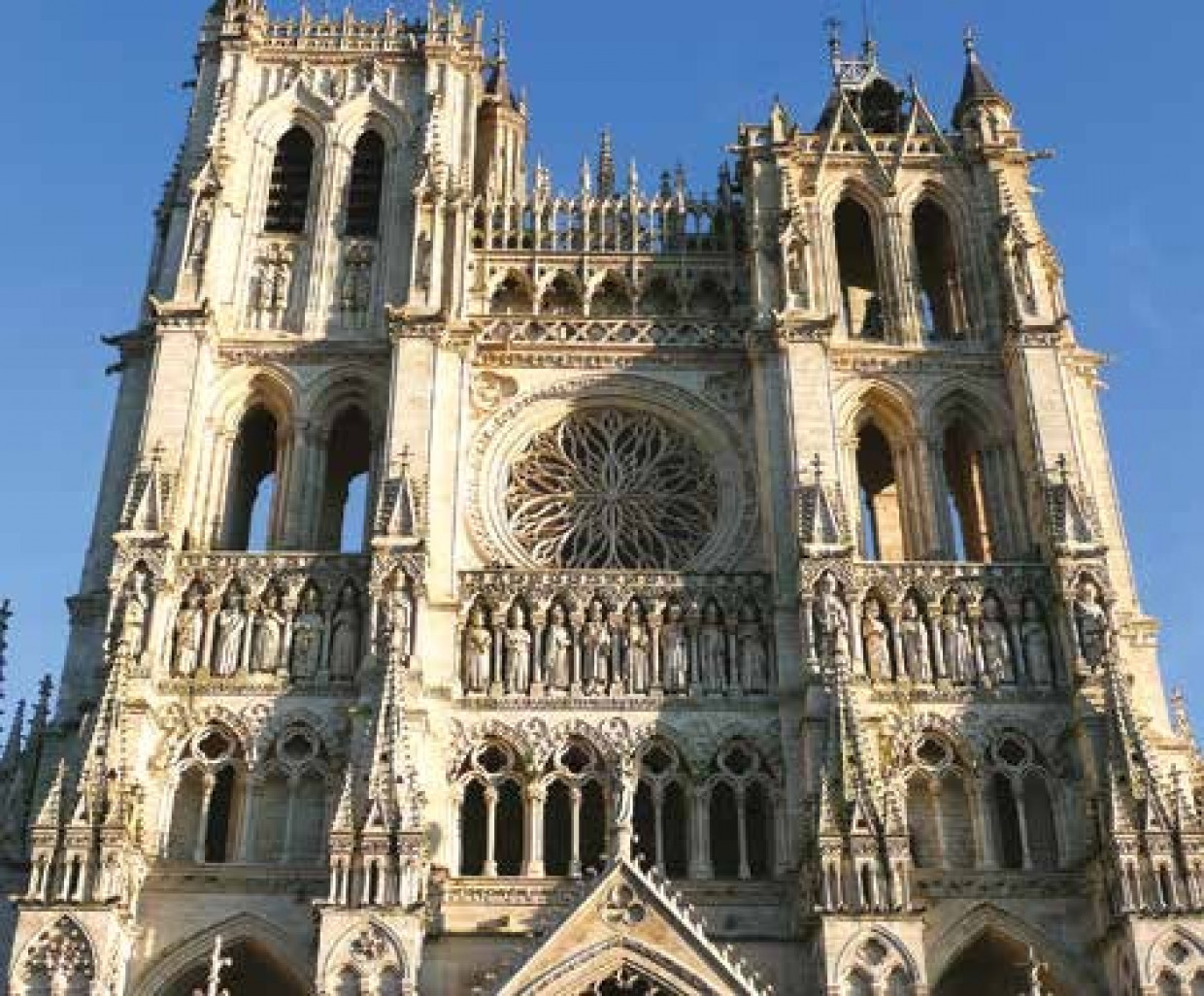 Avec 1 589 monuments historiques, la Picardie se place au 13e rang du classement des régions françaises.