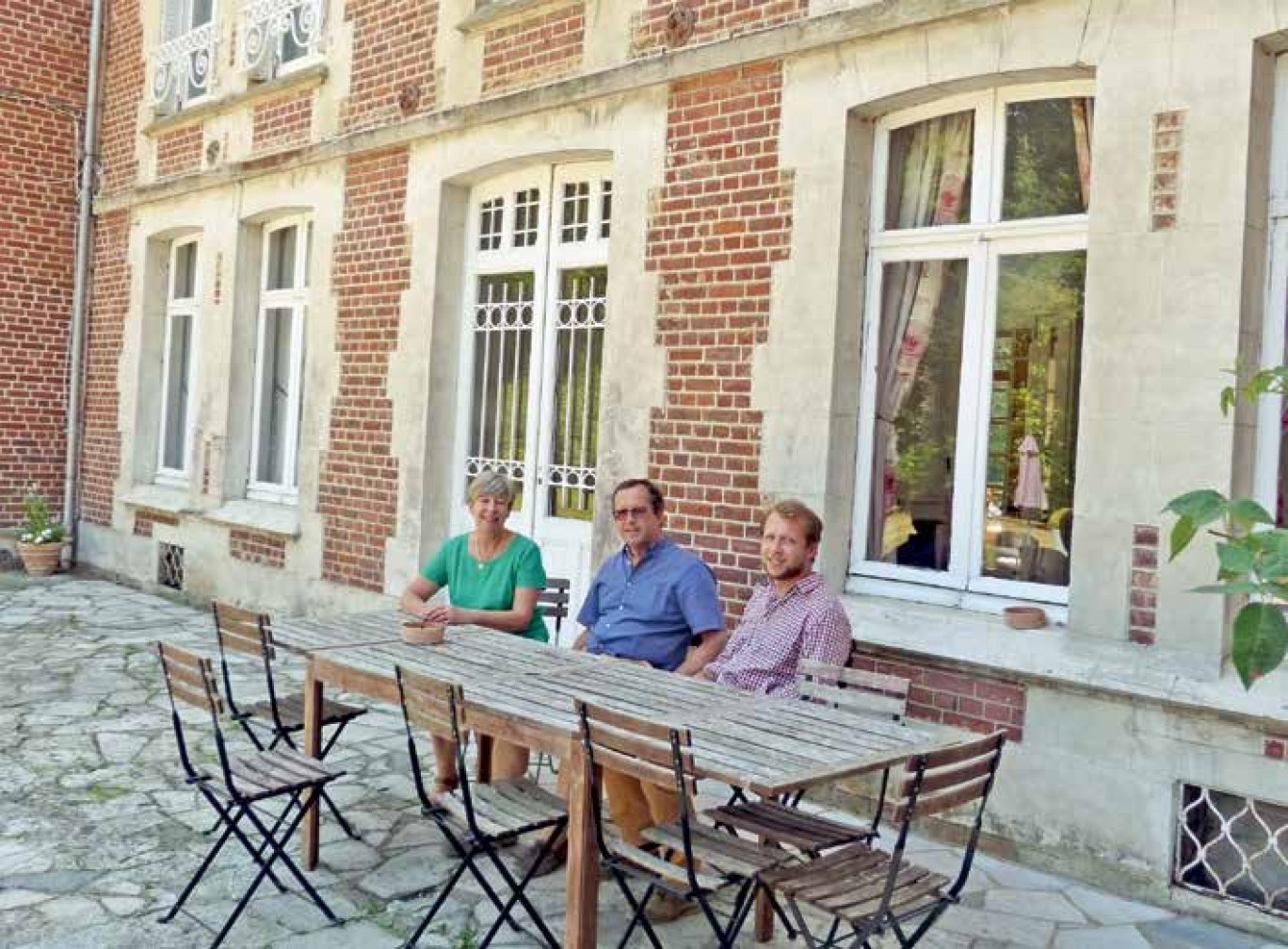 Dominique et Thibaud de Thézy, père et fils, vont participer prochainement à l’émission de télévision Bienvenue chez nous.